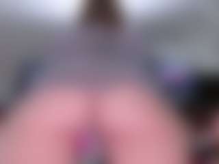 Live cam show with Violet Fugazzi - Big Tits on Uber Horny