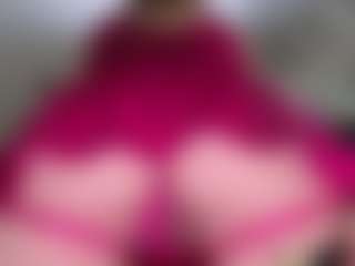 Live cam show with Violet Fugazzi - Queen on Latina Girls