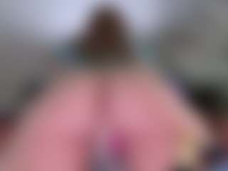 Live cam show with Violet Fugazzi - Findomme on xplaylive.com