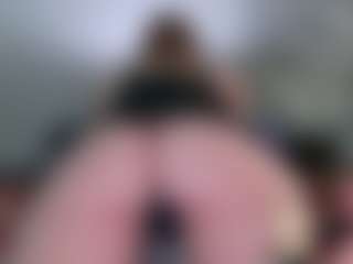 Live cam show with Violet Fugazzi - Gamer Pornstar on CamwithHer
