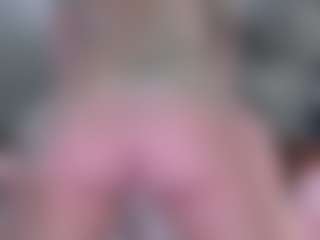 Live cam show with Violet Fugazzi - Camel Toe on Camming Site