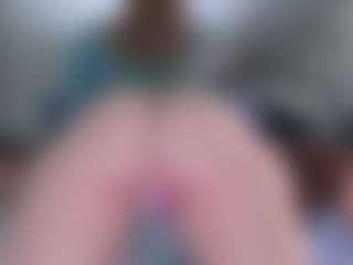 Live cam show with Violet Fugazzi - White Curvy on Camsoda | canada