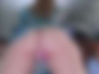Live cam show with Violet Fugazzi - Gamer Blonde Hair on Camsoda