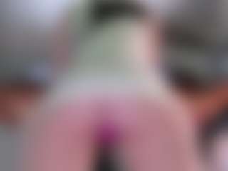 Live cam show with Violet Fugazzi - Shaved Pussy on CamwithHer