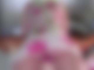 Live cam show with Violet Fugazzi - Canadian on Latina Girls | canada