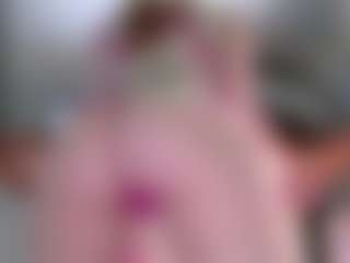 Violet Fugazzi MILF webcam performer live streaming
