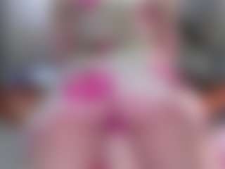 Live cam show with Violet Fugazzi - Girlnextdoor on studioflirtlive.com