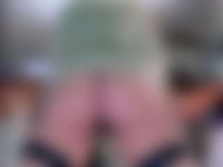 Live cam show with Violet Fugazzi - Lovense MILF on CSO-WL