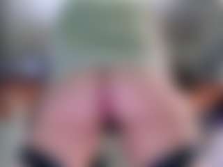 Live cam show with Violet Fugazzi - Blonde Hair on WildCum