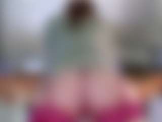 Live cam show with Violet Fugazzi - Lush MILF on AdultVida.com