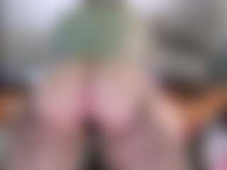 Live cam show with Violet Fugazzi - Blow on Dolls Live