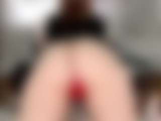 Live cam show with Violet Fugazzi - Gamer Athletic on intimatelivegirls.com