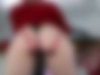 Live cam show with Violet Fugazzi - BBW MILF on xDating