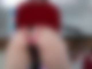 Live cam show with Violet Fugazzi - Sexwebcam MILF on xDating