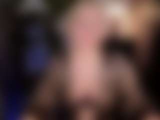 YolandaKiss MILF webcam performer live streaming