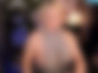 Live cam show with YolandaKiss - MILF on Stripli.com