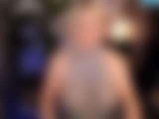 Live cam show with YolandaKiss - Smoking on Free Soda