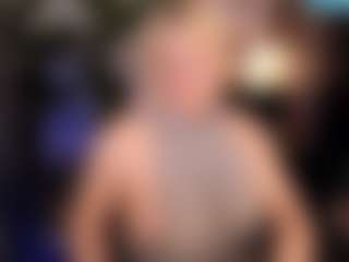 Live cam show with YolandaKiss - Blonde Hair on Cam Slut