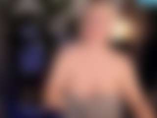Live cam show with YolandaKiss - MILF on xDating