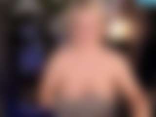 Live cam show with YolandaKiss - Big Tits on xDating