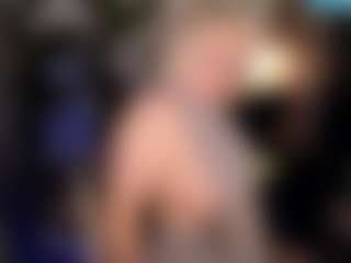Live cam show with YolandaKiss - Fetish on xDating