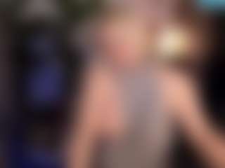 Live cam show with YolandaKiss - Tittyfuck on hrnylive.com
