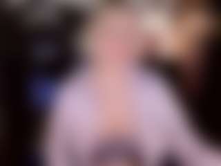 Live cam show with YolandaKiss - Blonde Hair on justonemore.cc