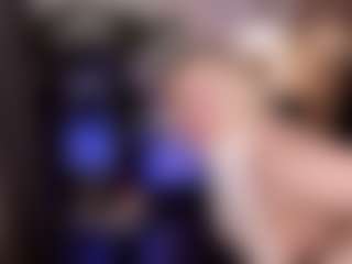 YolandaKiss MILF webcam performer live streaming
