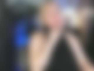 Live cam show with YolandaKiss - Blonde Hair Middle Aged on xxxlivecams.org