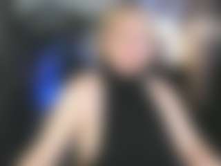 Live cam show with YolandaKiss - Blonde Hair Middle Aged on makecum.org