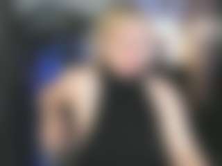 Live cam show with YolandaKiss - Blonde Hair Middle Aged on xDating
