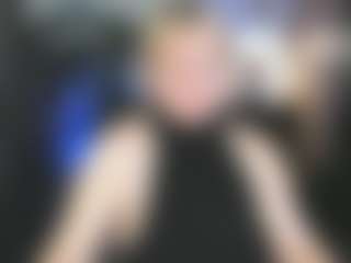 Live cam show with YolandaKiss - Butt Plug on livesexfox.com