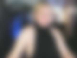 Live cam show with YolandaKiss - Blonde Hair Middle Aged on chickslive.net
