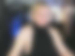 Live cam show with YolandaKiss - Blonde Hair Middle Aged on LiveSexCams6