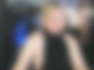 Live cam show with YolandaKiss - Average on CamwithHer