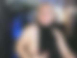 Live cam show with YolandaKiss - Smoking on anonymated.com
