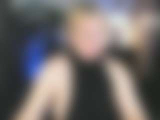 YolandaKiss's Live Sex Cam Show