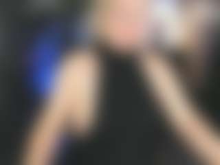 Live cam show with YolandaKiss - Blonde Hair MILF on Uber Horny