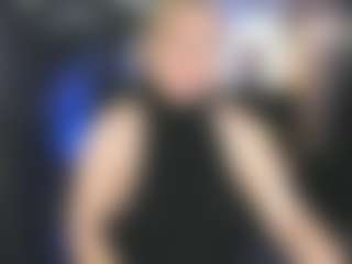 Live cam show with YolandaKiss - Spank Mature on CamwithHer