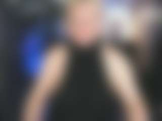 Live cam show with YolandaKiss - Fingering MILF on Fit Hotties