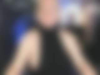 Live cam show with YolandaKiss - Amateur MILF on xfollow cams