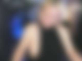 Live cam show with YolandaKiss - Tease Mature on Hubzter Live