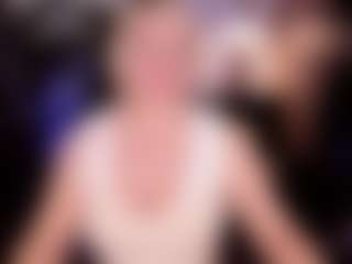 Live cam show with YolandaKiss - Smoking on Nude Live Now