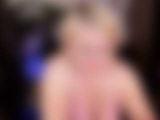 Live cam show with YolandaKiss - Middle Aged on Chatstar