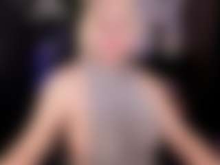 YolandaKiss's Live Sex Cam Show
