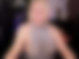 Live cam show with YolandaKiss - Cumface on CamClone