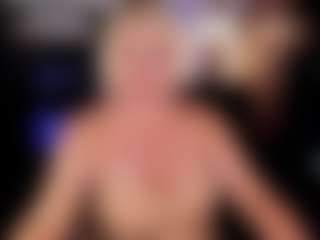 Live cam show with YolandaKiss - Spank Blonde Hair on liverealitysex.com