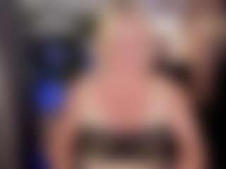 YolandaKiss's Live Sex Cam Show