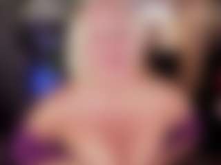 Live cam show with YolandaKiss - Blonde Hair on CamwithHer