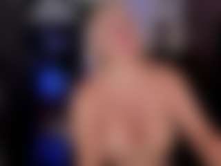Live cam show with YolandaKiss - Solo on Camsoda